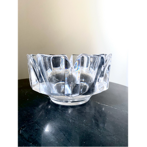 Vintage heavy crystal bowl. Hogan Parker is a contemporary luxury online shop for books, gifts, vintage wares, soap, jewelry, home decor, cookware, kitchenware, and more.