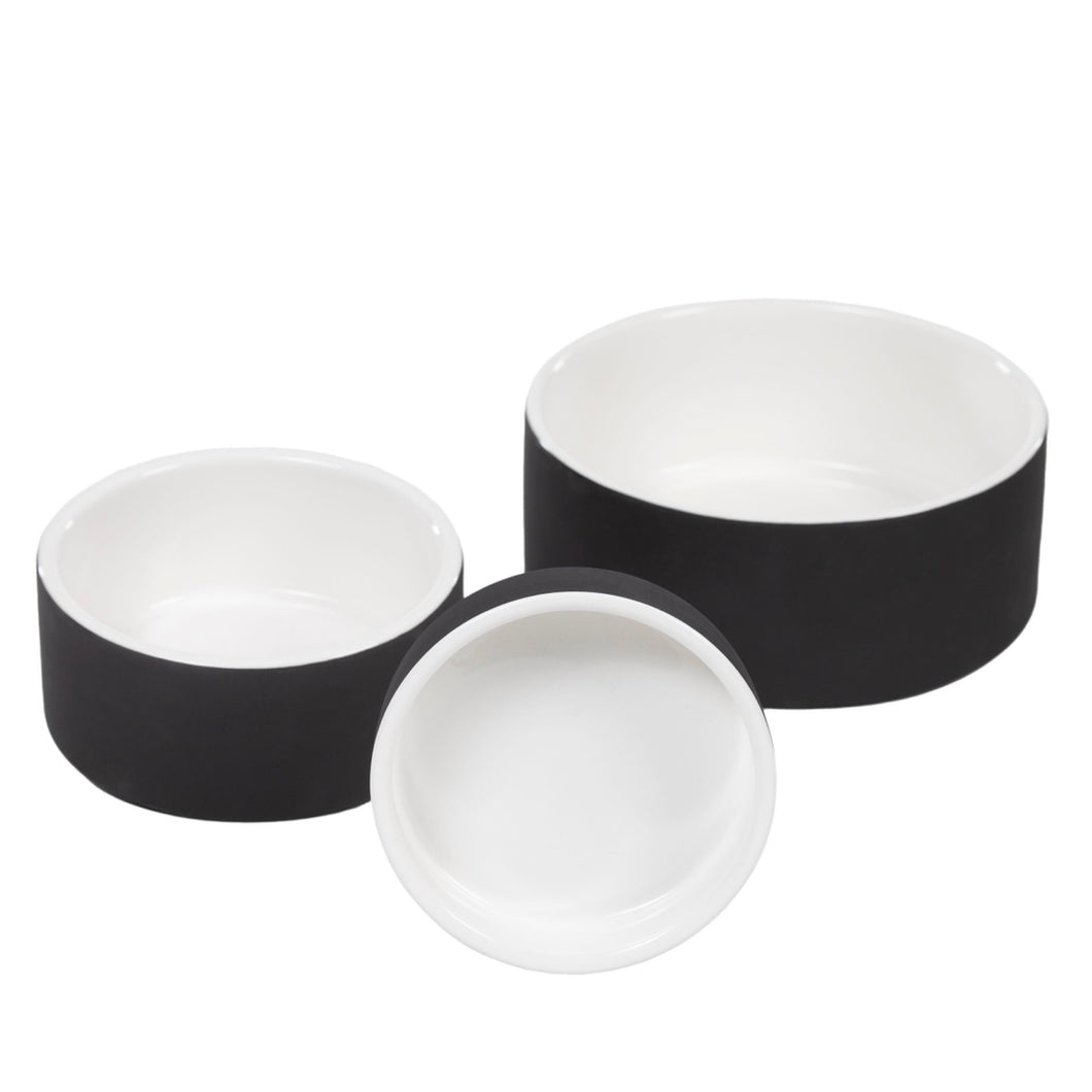 Cooling Dog Water Bowl for Pets. Award-Winning products from Hogan Parker. Ceramic technology. Black and white. Luxury dog accessories for the modern home. 